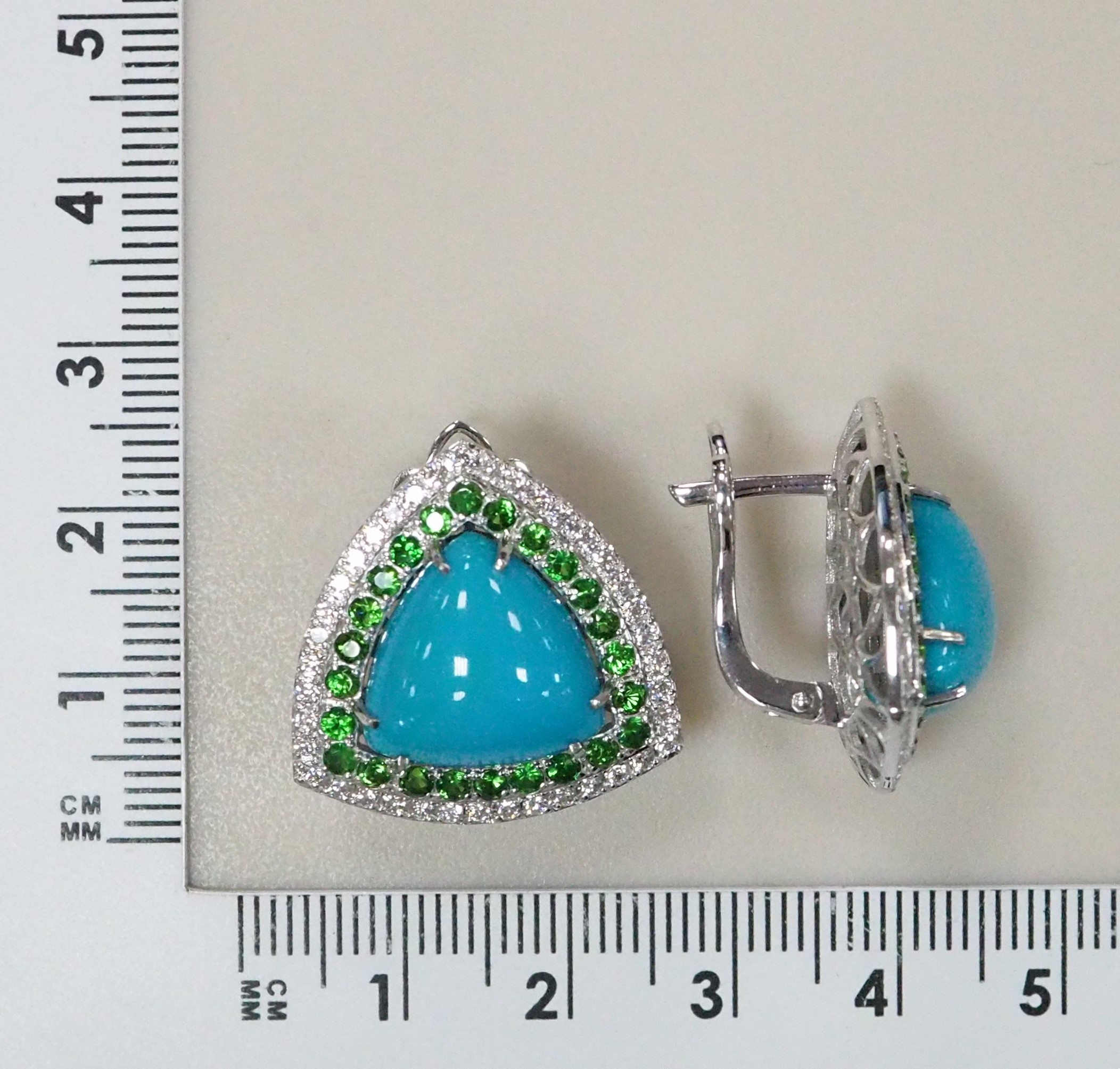 Серьги из белого золота с бирюзой